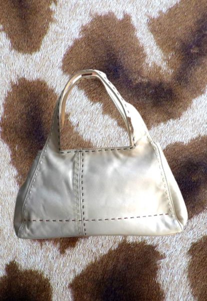 frontale-sfondo-giraffa-